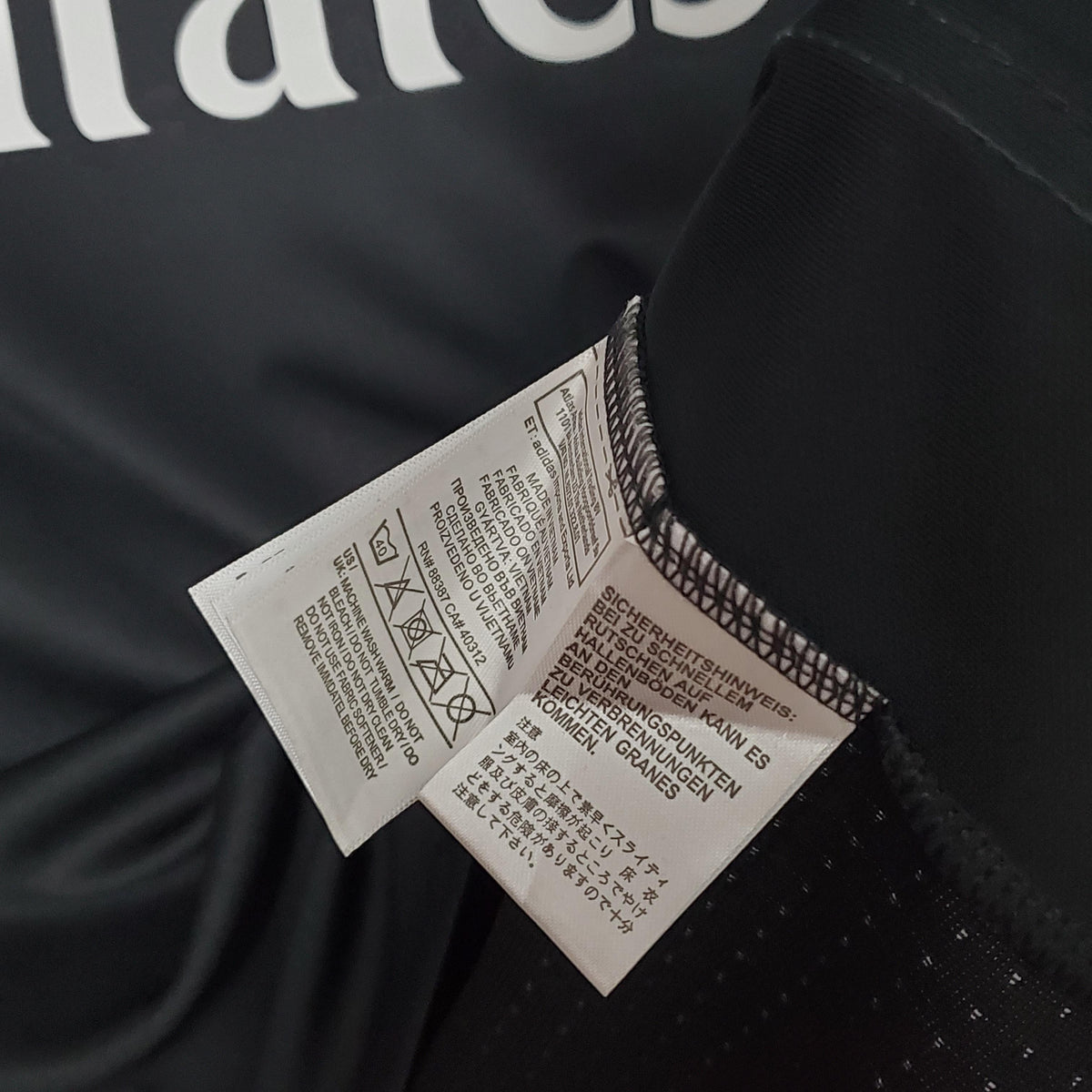 Camiseta retro de visitante del Real Madrid 2015/2016