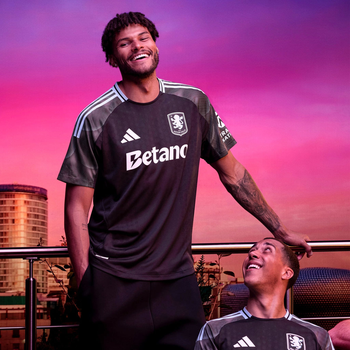 Aston Villa 25/26 Camiseta Local - Versión Aficionado
