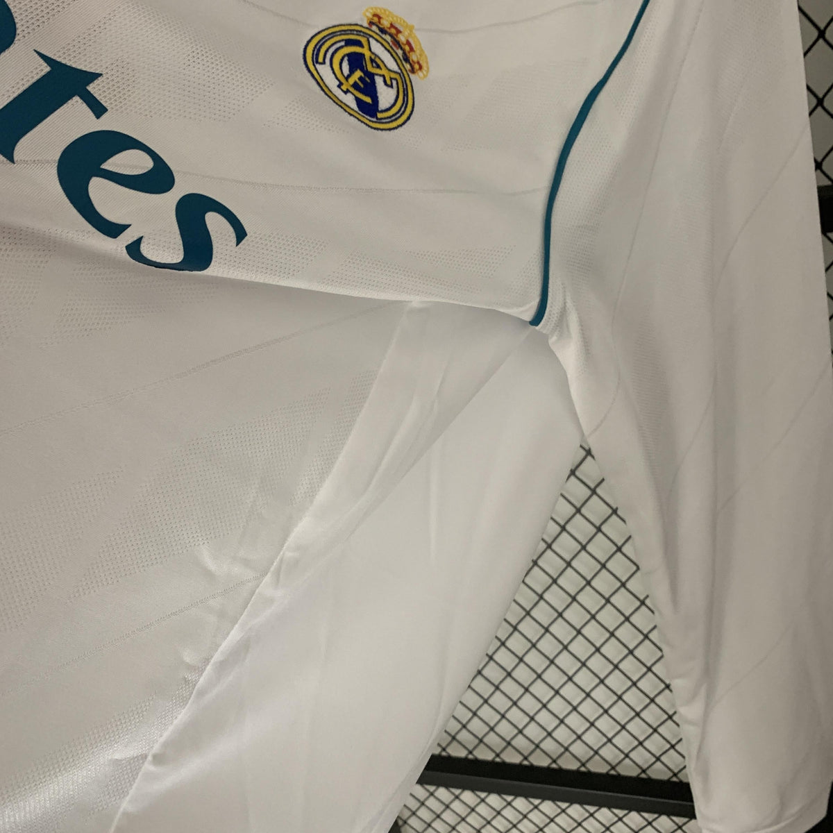 Camiseta retro local del Real Madrid 2017/2018 - Manga larga