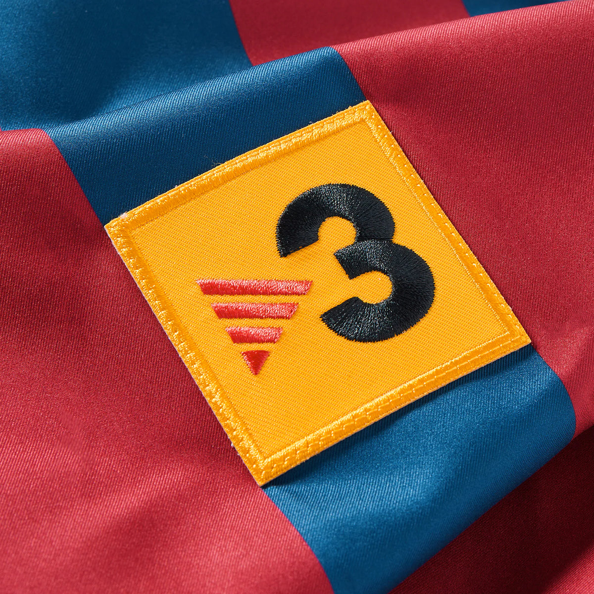 Nike FC Barcelona 2006 Reissue LS Shirt with Ronaldinho 10
