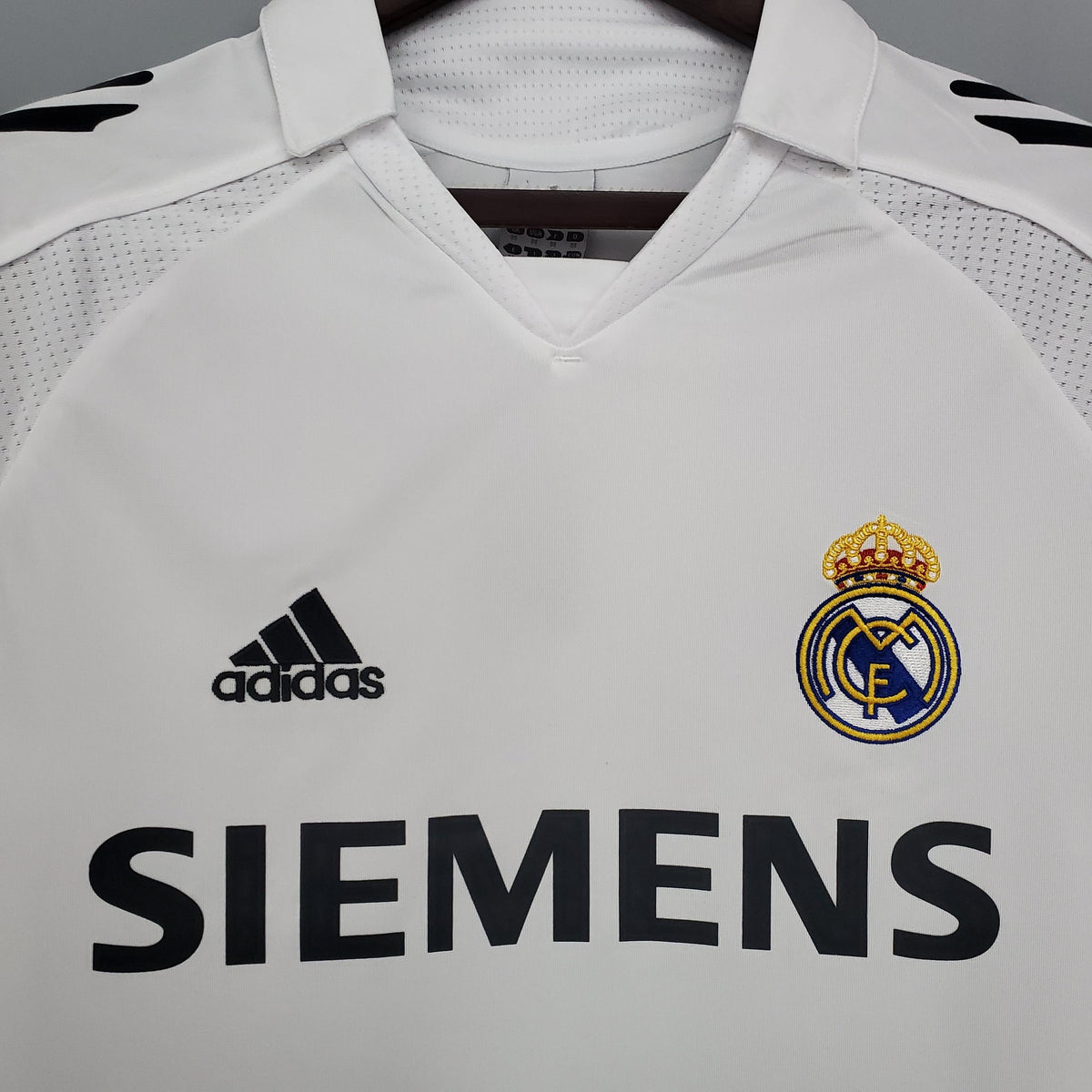 Camiseta retro local del Real Madrid 2005/2006 - Manga larga