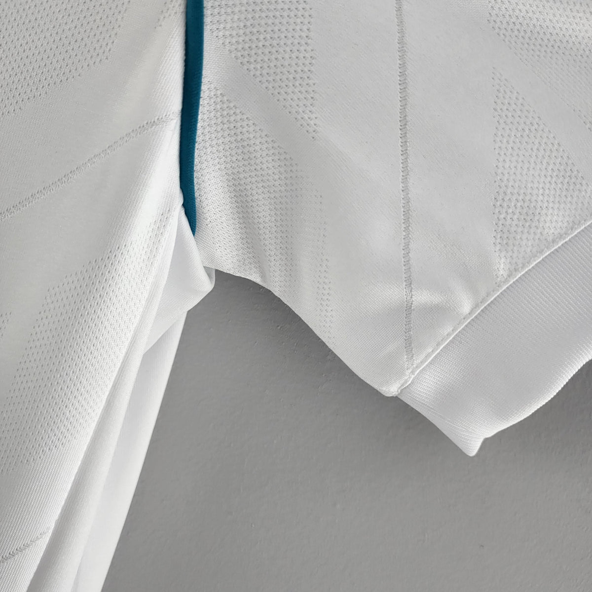 Camiseta Retro Real Madrid Primera 2017/2018