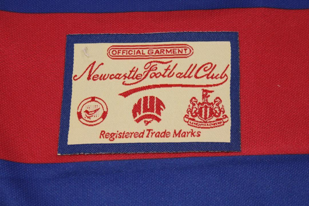 Camiseta retro de visitante del Newcastle 1995/1996