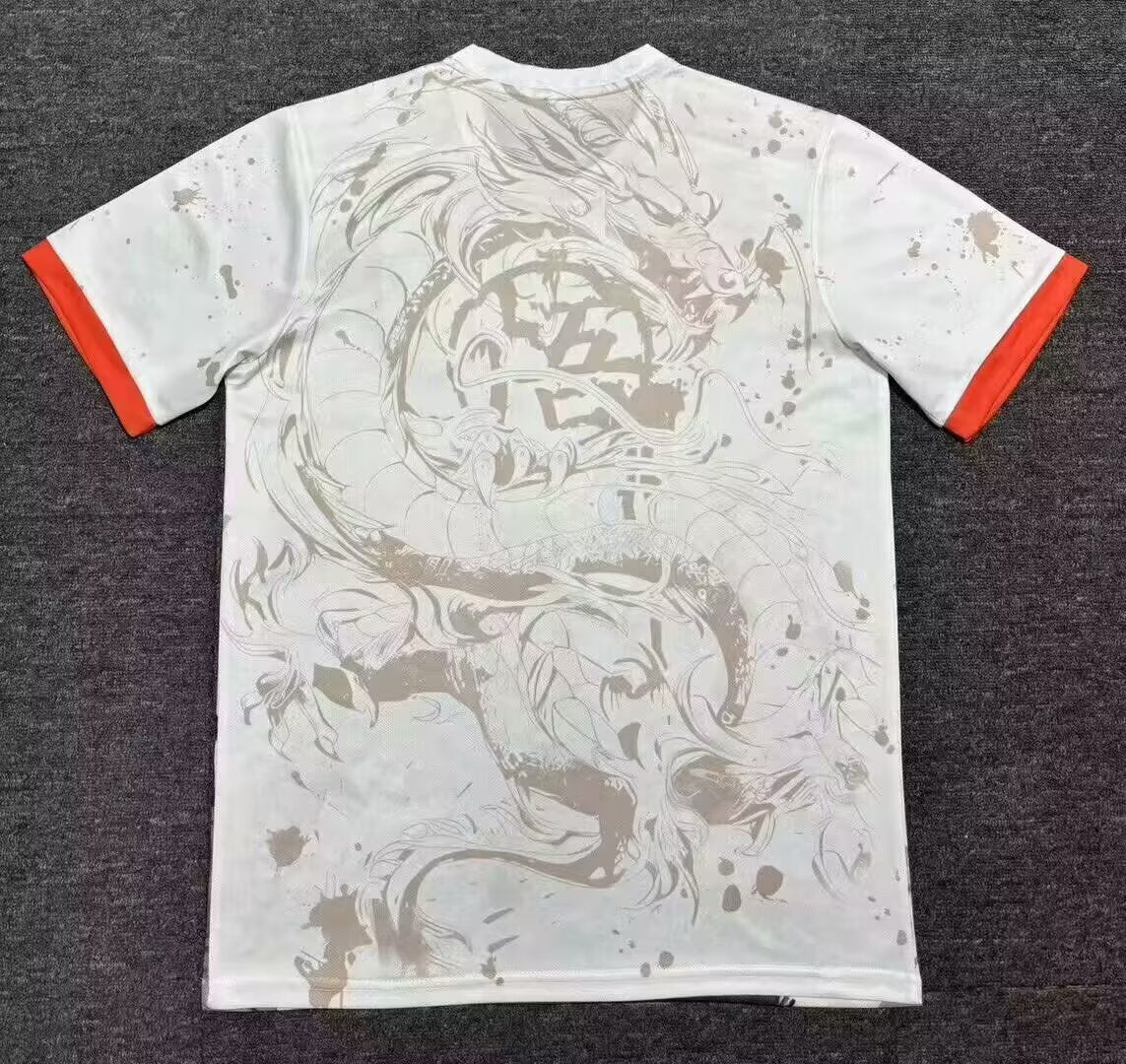 Camiseta de edición especial de Goku de Japón 2025