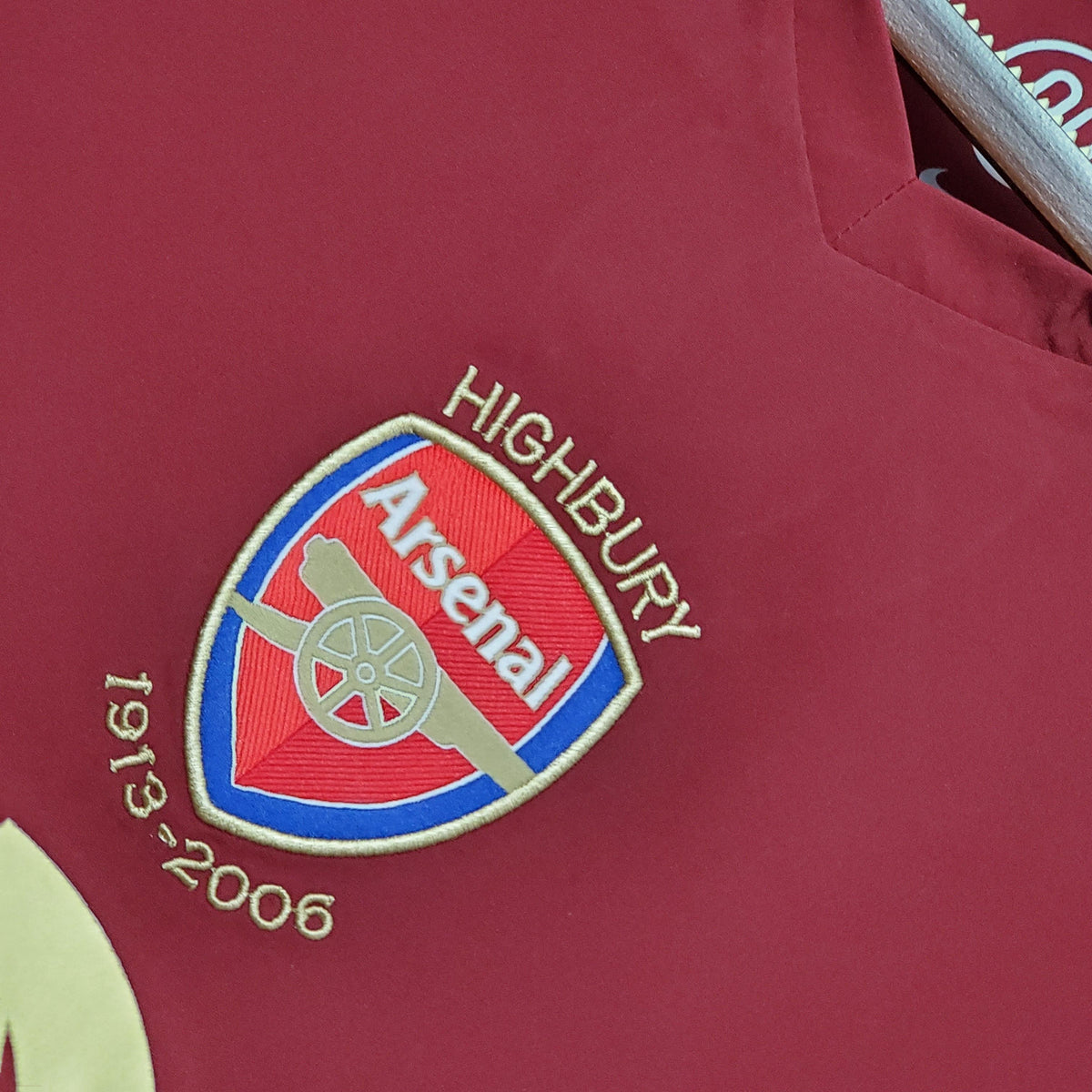 Camiseta retro local del Arsenal 2005/2006