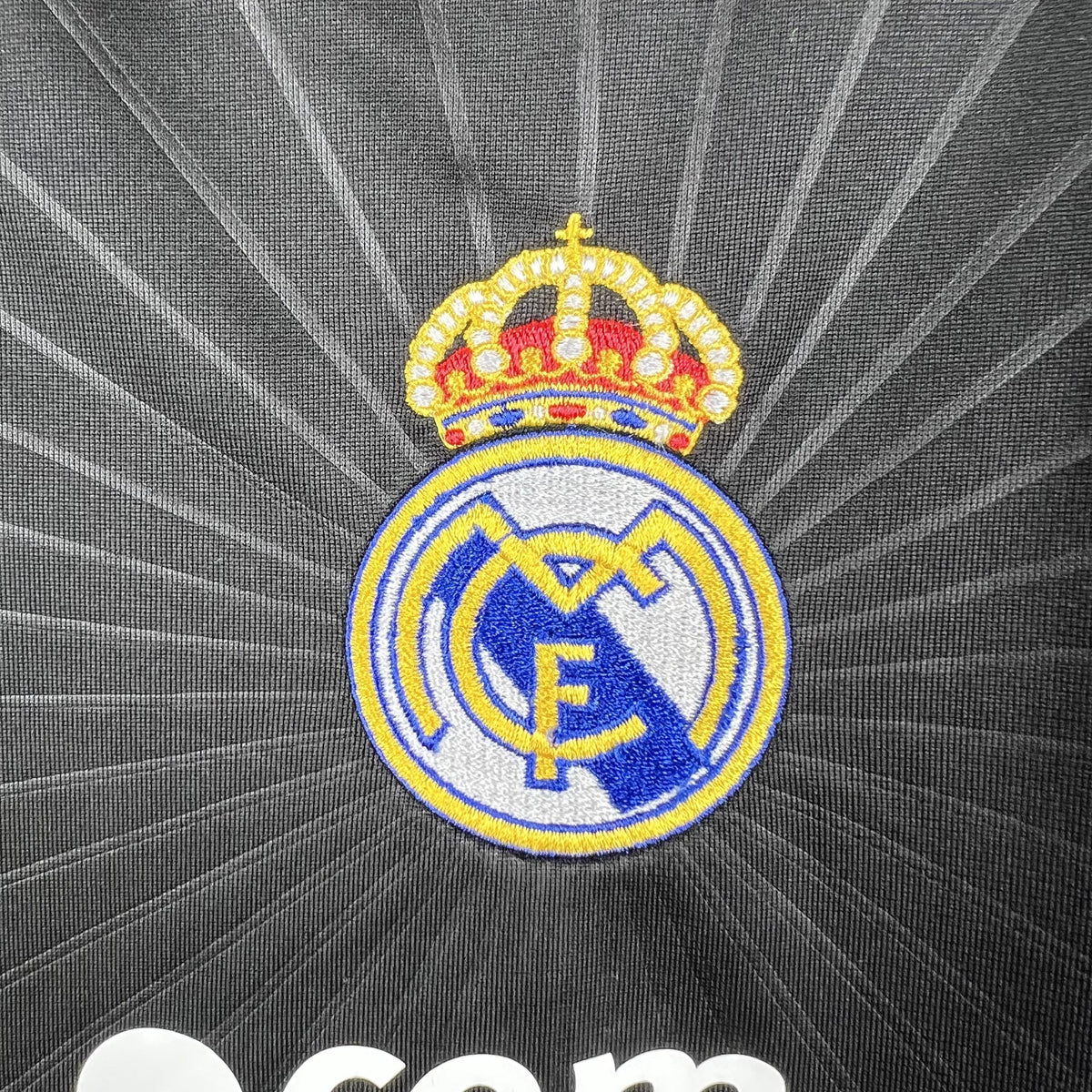 Camiseta retro de visitante del Real Madrid 2010/2011