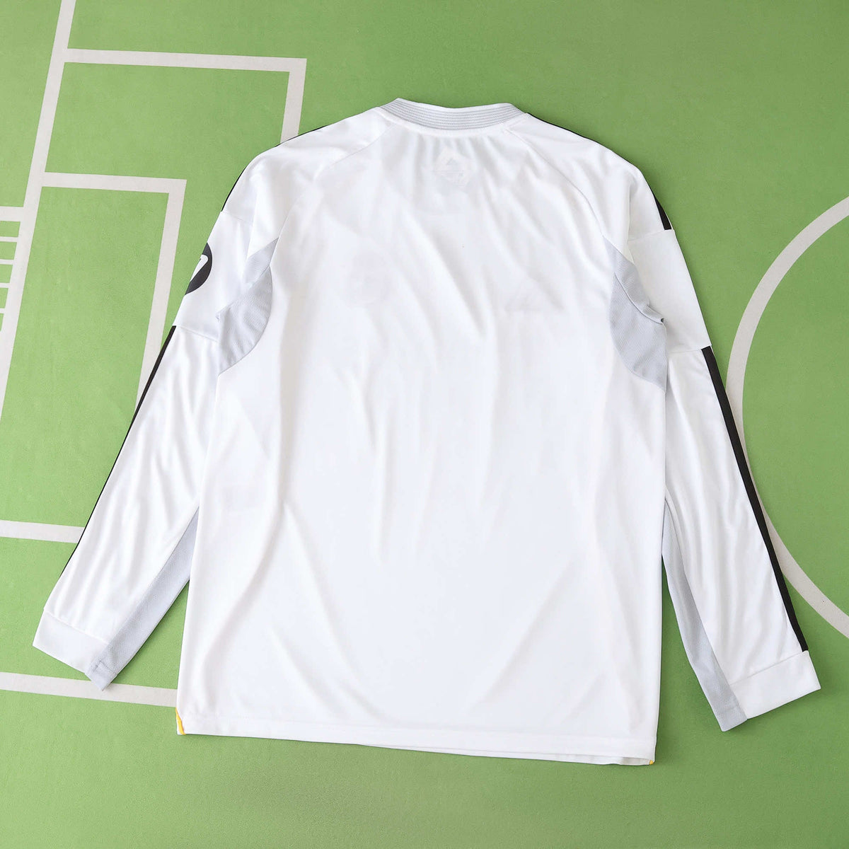 Real Madrid Home Jersey 2025/2026 - Long Sleeve