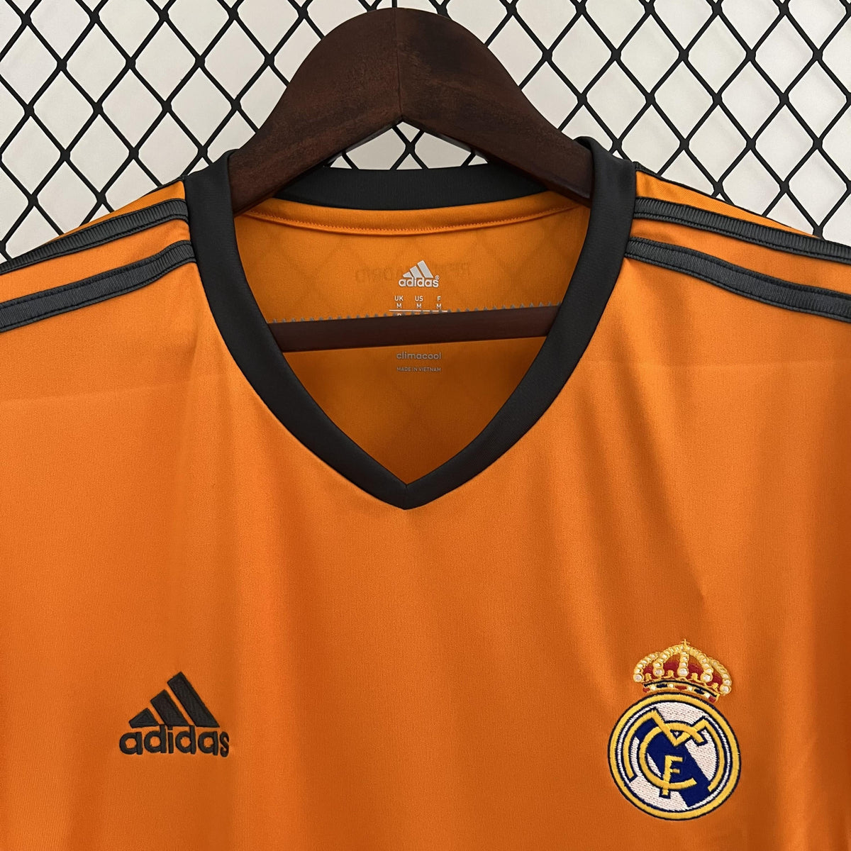Camiseta retro de visitante del Real Madrid 2013/2014