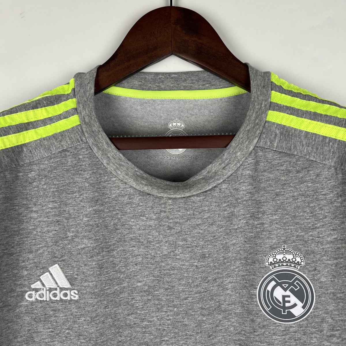 Camiseta retro de la tercera equipación del Real Madrid 2015/2016