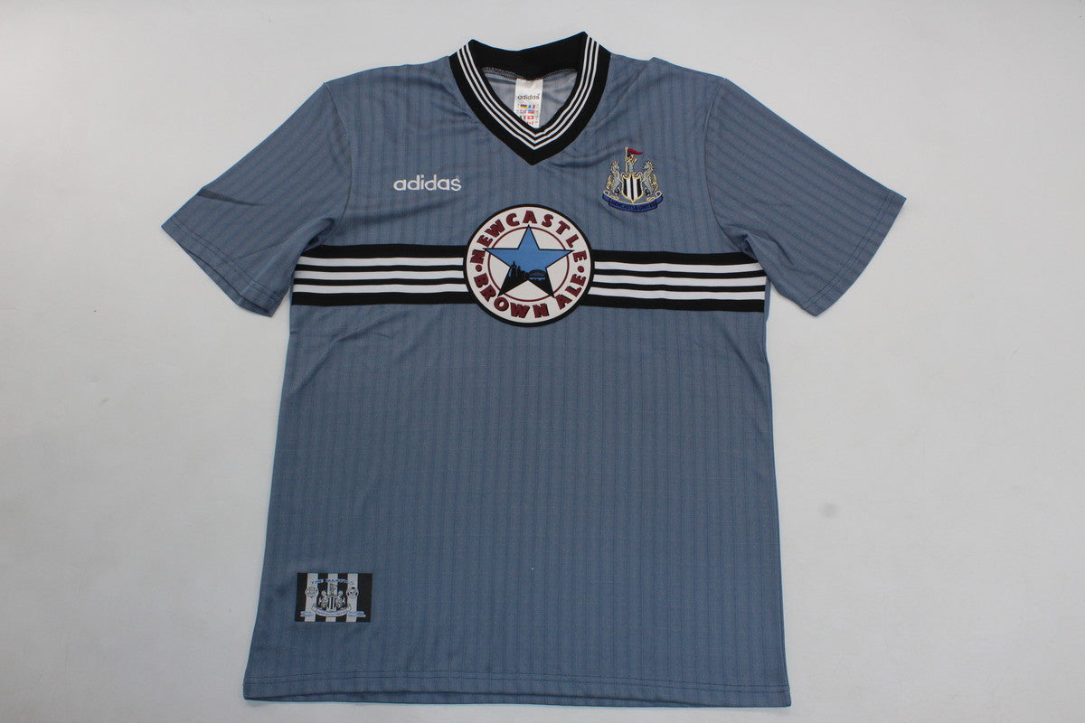 Camiseta retro de visitante del Newcastle 1995/1996