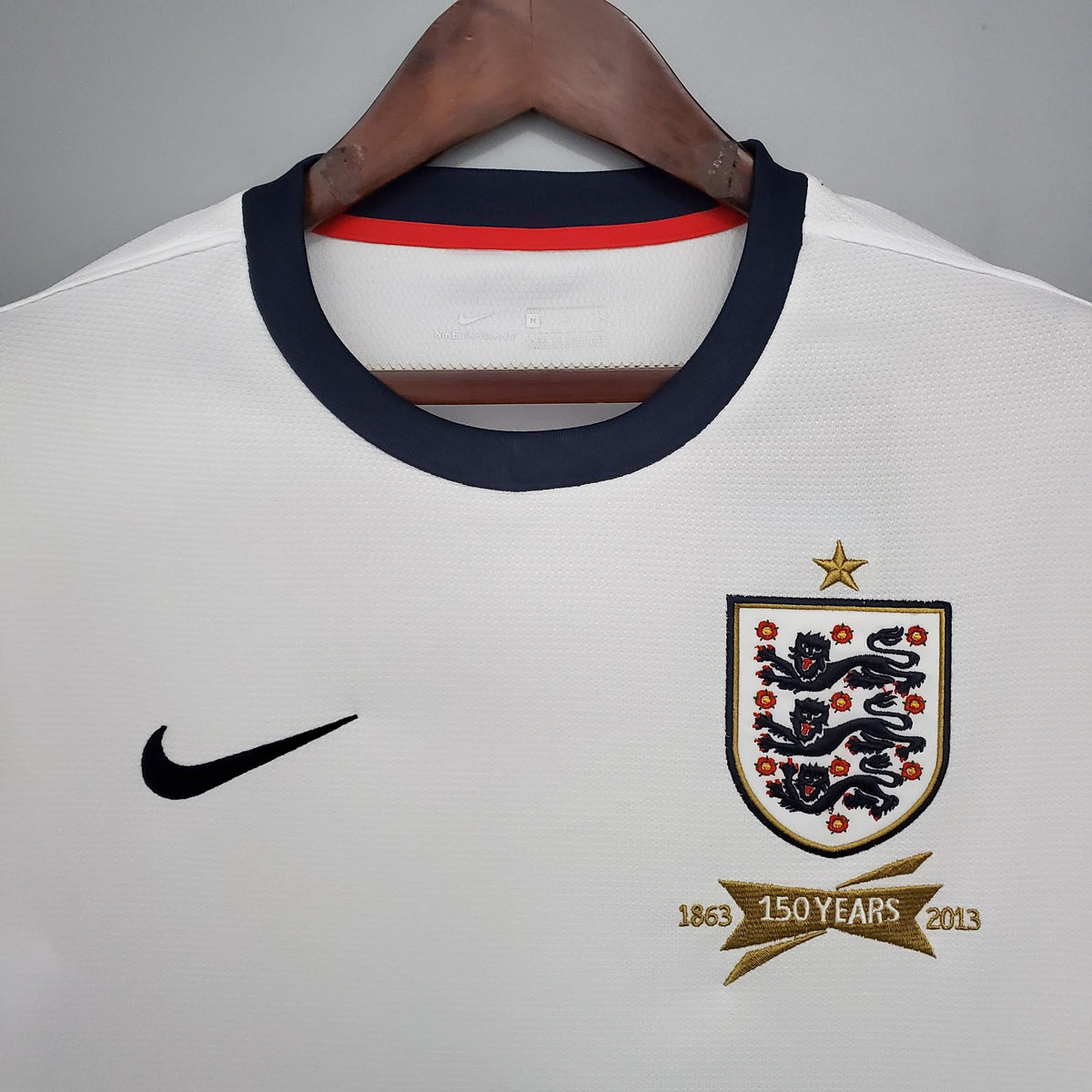 Camiseta retro de local de Inglaterra 2013