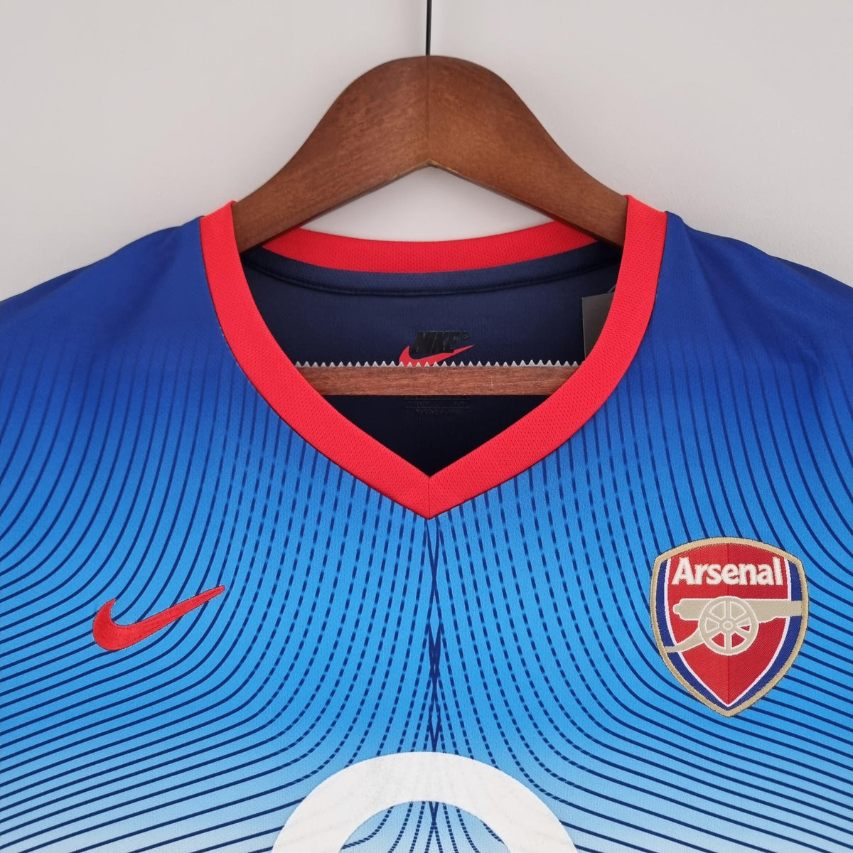 Camiseta retro visitante del Arsenal 2002/04