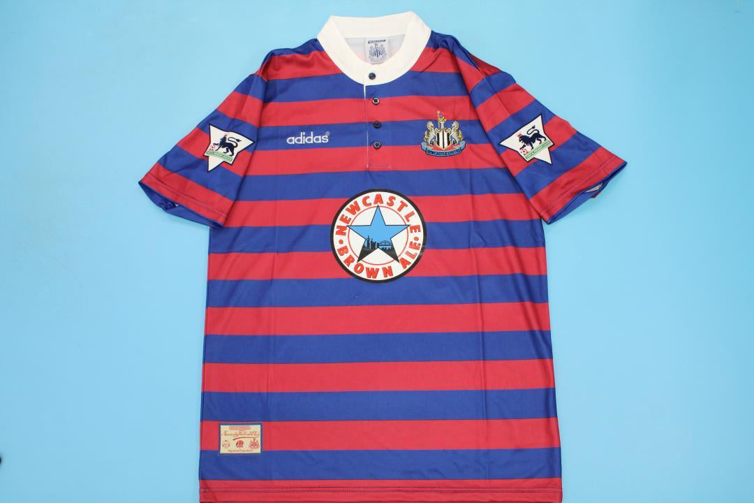 Camiseta retro de visitante del Newcastle 1995/1996