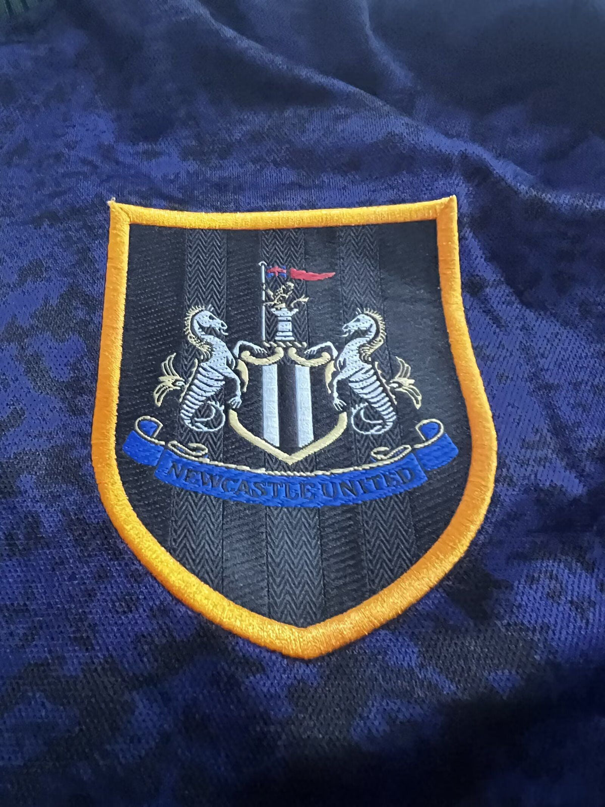 Camiseta retro de visitante del Newcastle 1997/1998