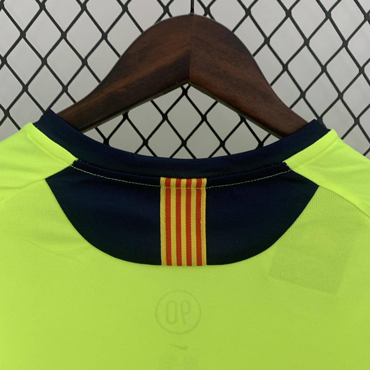 Camiseta retro de visitante del Barcelona 2005/2006 - Manga larga