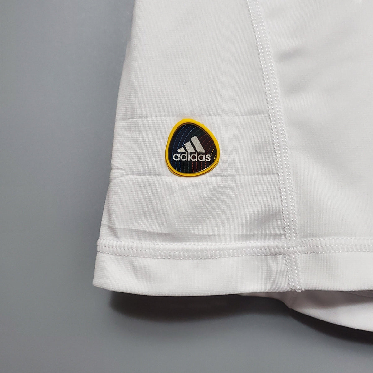 Camiseta Retro Real Madrid Primera 2010/2011