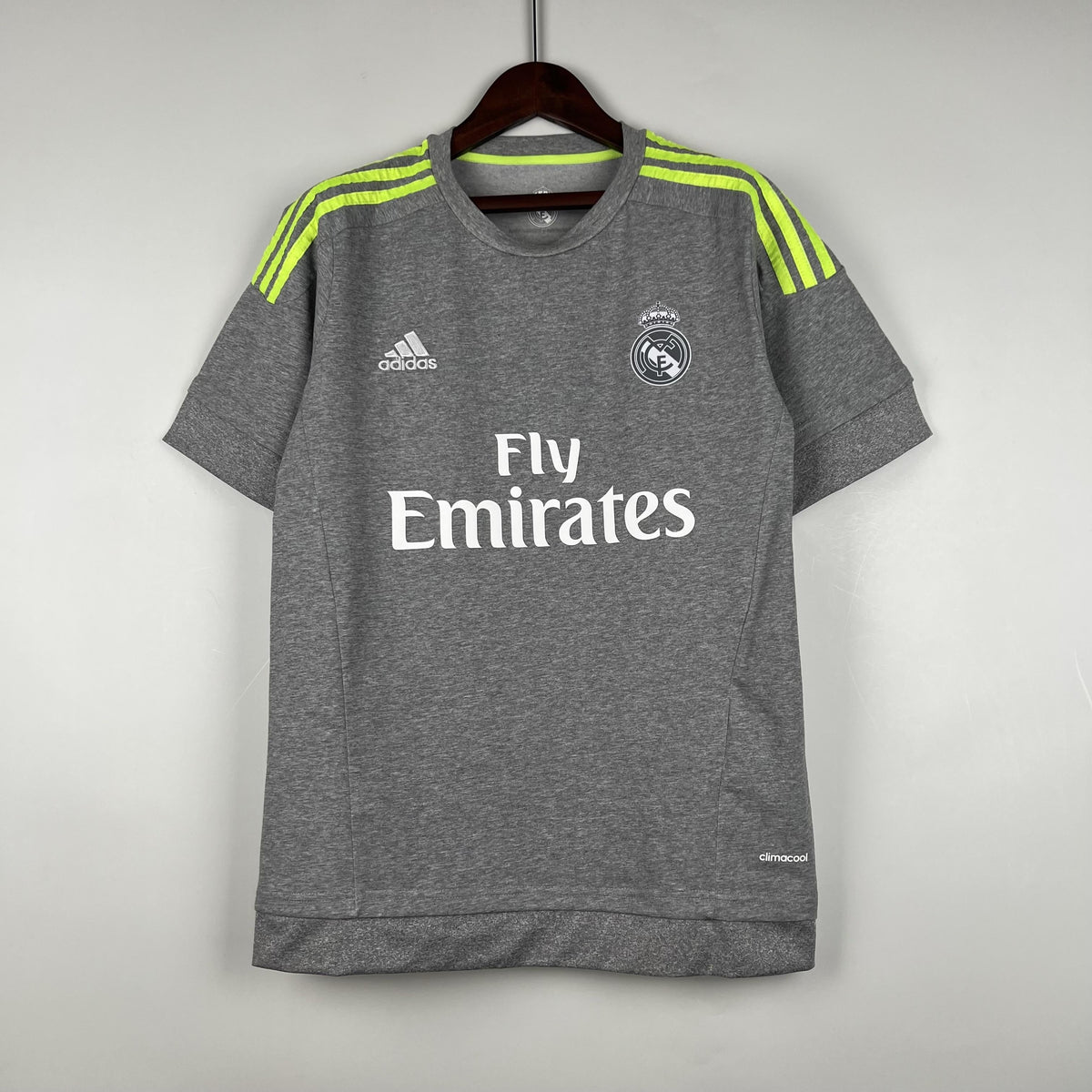 Camiseta retro de la tercera equipación del Real Madrid 2015/2016