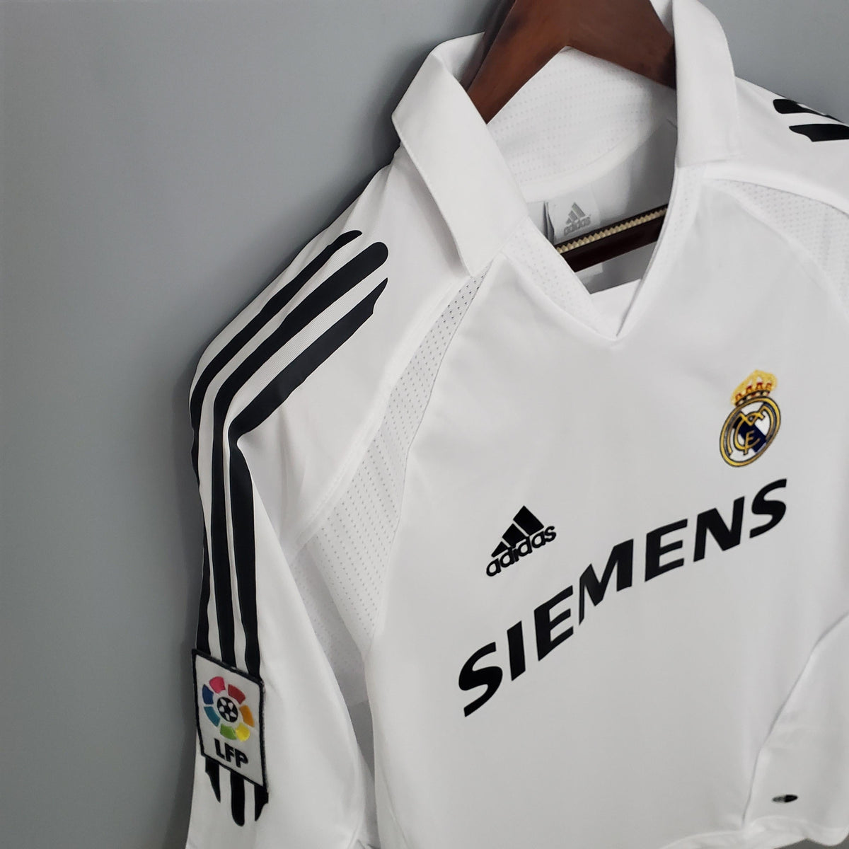 Camiseta Retro Real Madrid Local 2005/2006