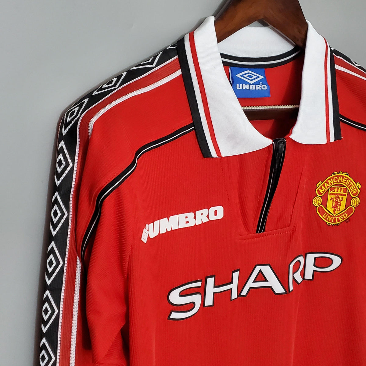 Camiseta retro local del Manchester United del centenario 1998/99