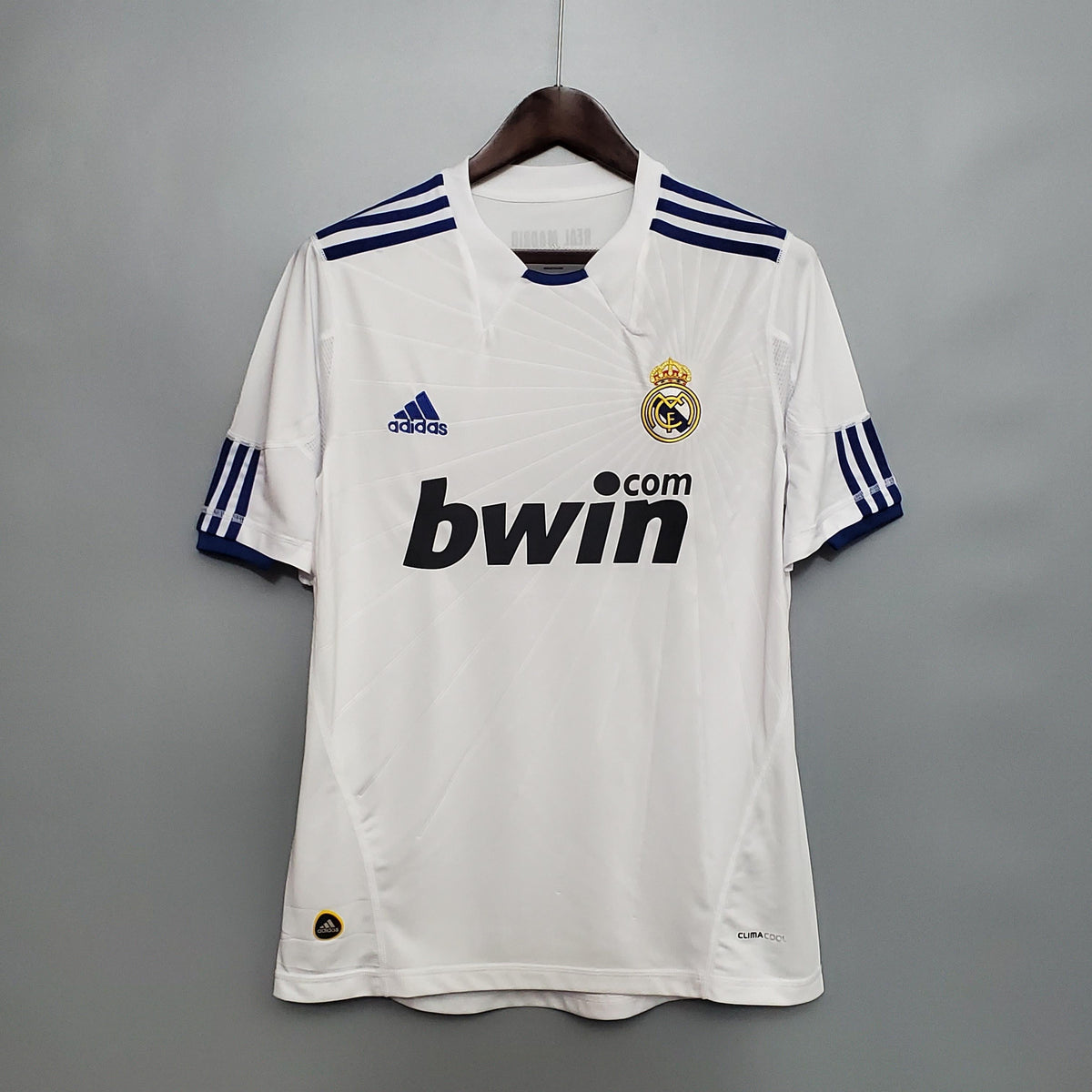 Camiseta Retro Real Madrid Primera 2010/2011