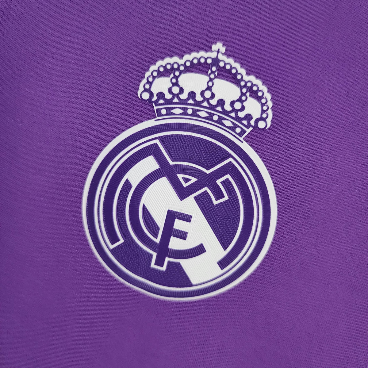Camiseta retro de visitante del Real Madrid 2016/2017