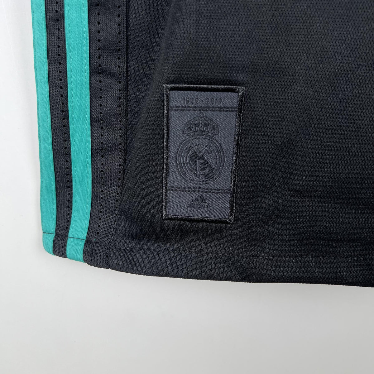 Camiseta retro de visitante del Real Madrid 2017/2018