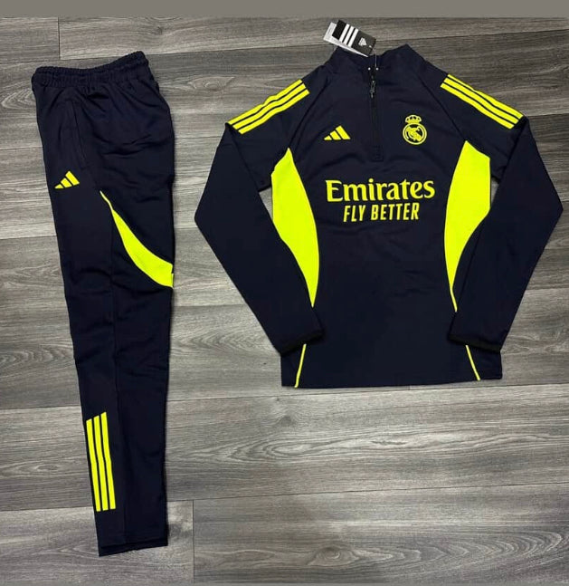 Camiseta de local Real Madrid - Chándal negro y amarillo
