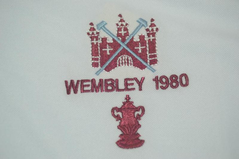 Camiseta retro de visitante del West Ham United 1980