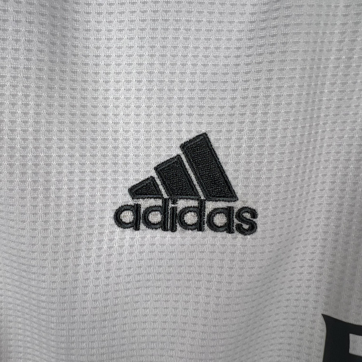 Camiseta retro local del Real Madrid 2015/2016 - Manga larga