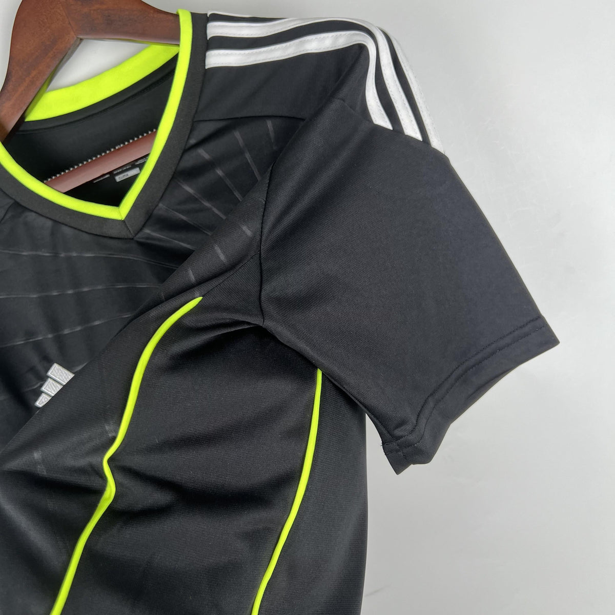 Camiseta retro de visitante del Real Madrid 2010/2011