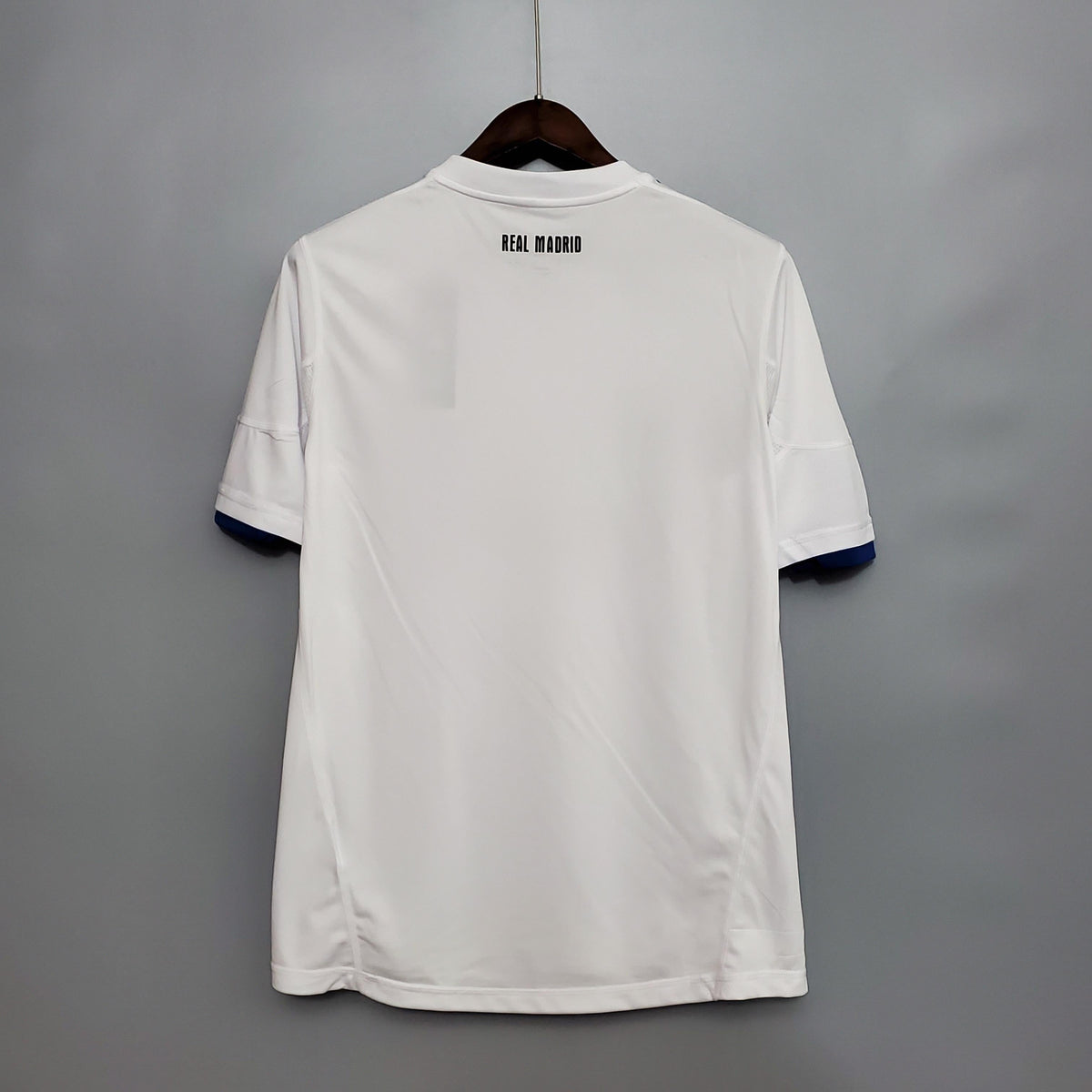 Camiseta Retro Real Madrid Primera 2010/2011