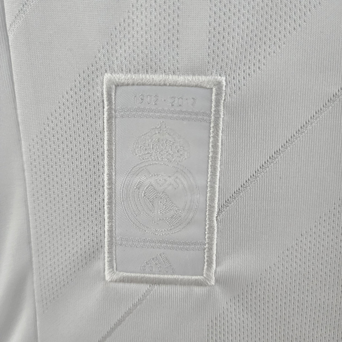 Camiseta Retro Real Madrid Primera 2017/2018