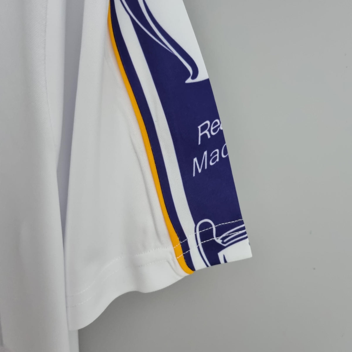 Camiseta conmemorativa retro de la Champions League del Real Madrid 1997/1998