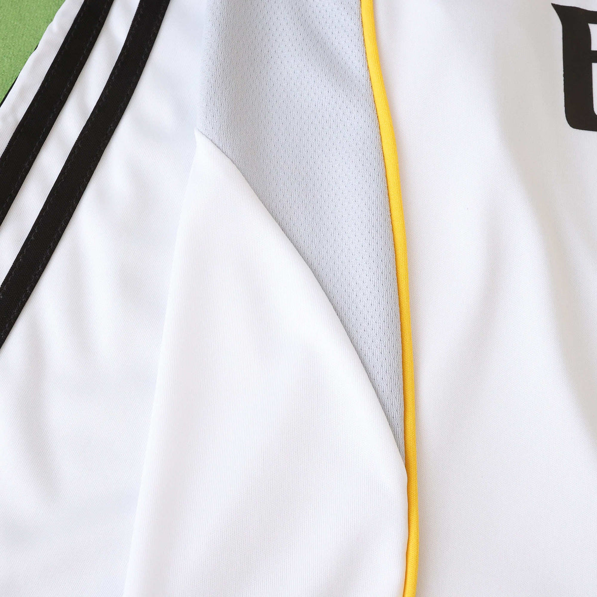 Real Madrid Home Jersey 2025/2026 - Long Sleeve