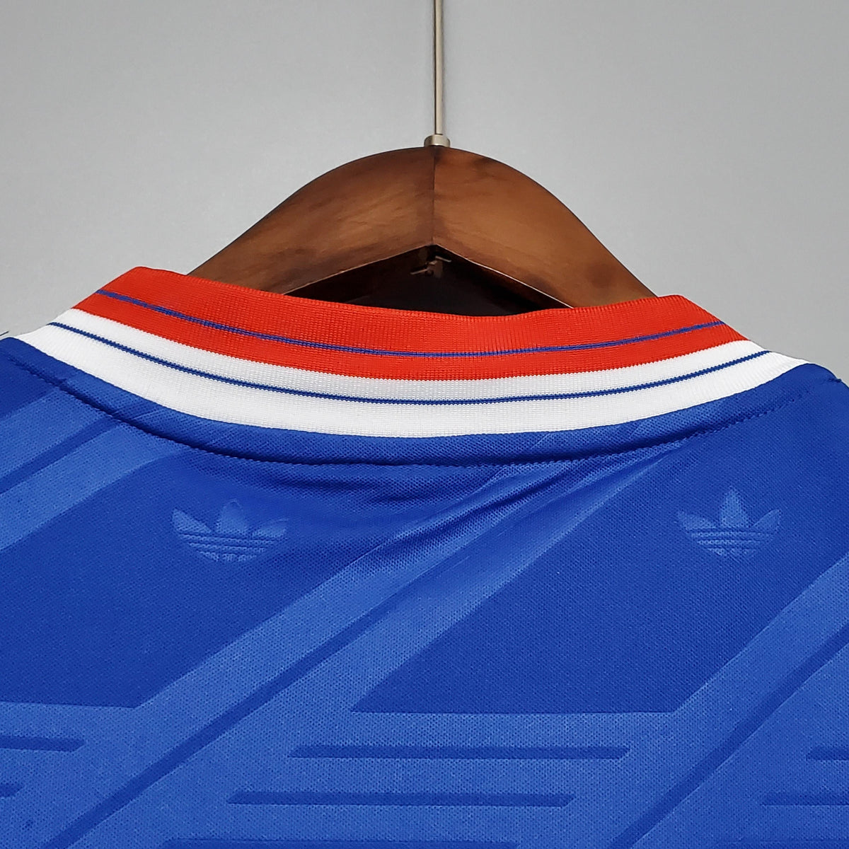 Camiseta retro de visitante del Manchester United 1986/88