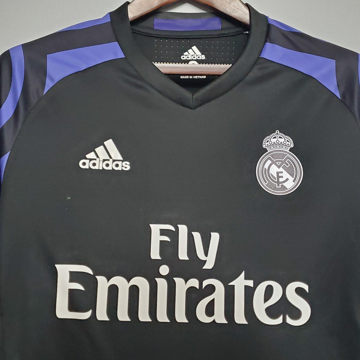 Camiseta retro de visitante del Real Madrid 2015/2016