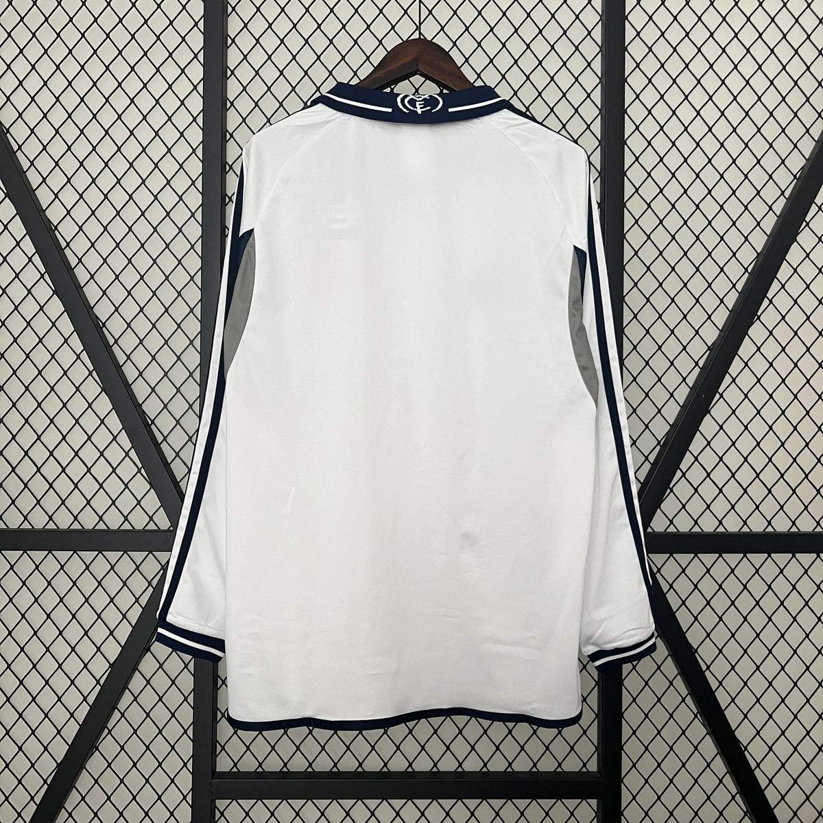 Camiseta retro local del Real Madrid 2000/2001 - Manga larga