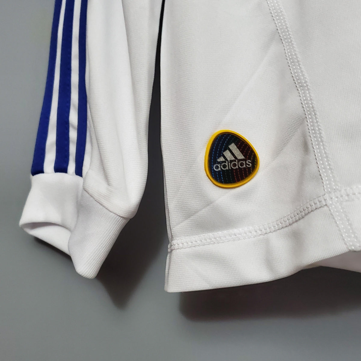 Camiseta retro local del Real Madrid 2010/2011 - Manga larga