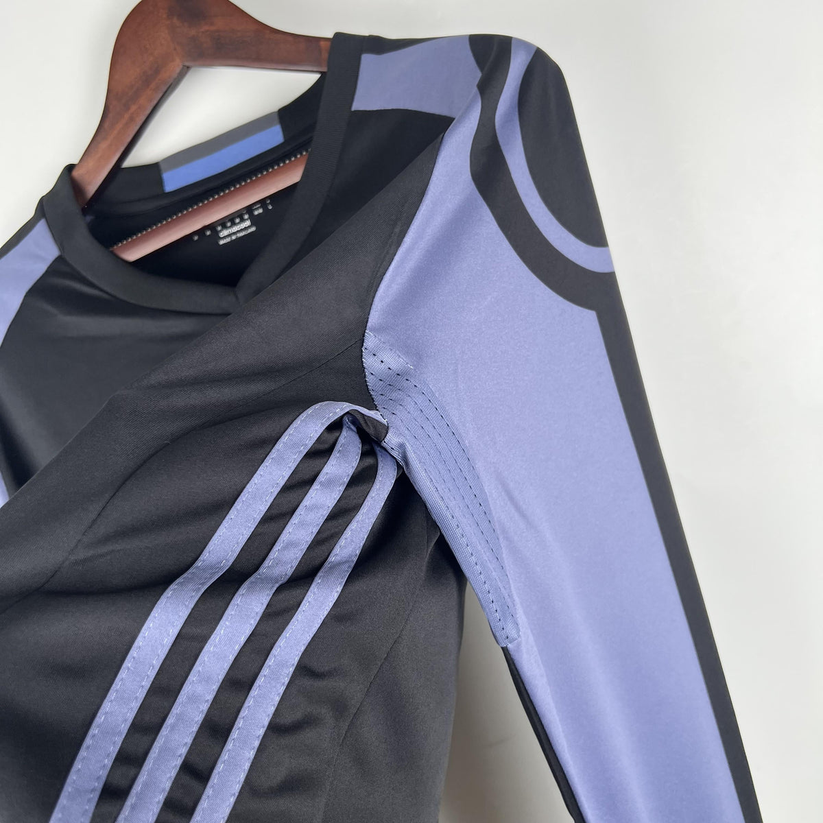 Camiseta retro de la tercera equipación del Real Madrid 2016/2017 - Manga larga