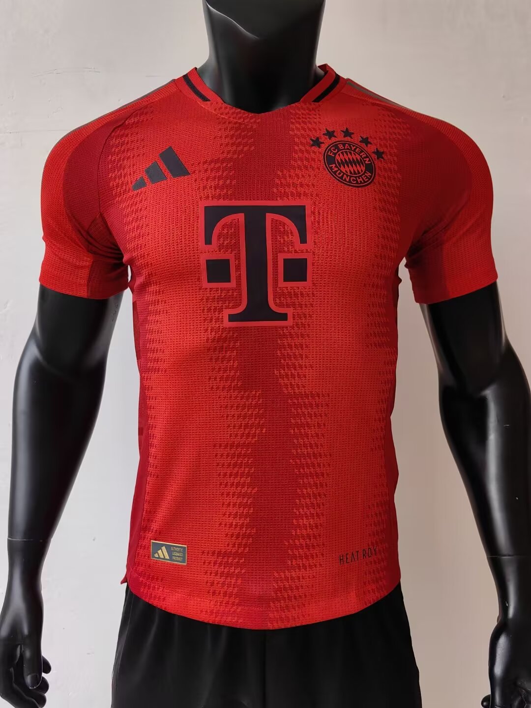 Camiseta de local del jugador del Bayern Múnich