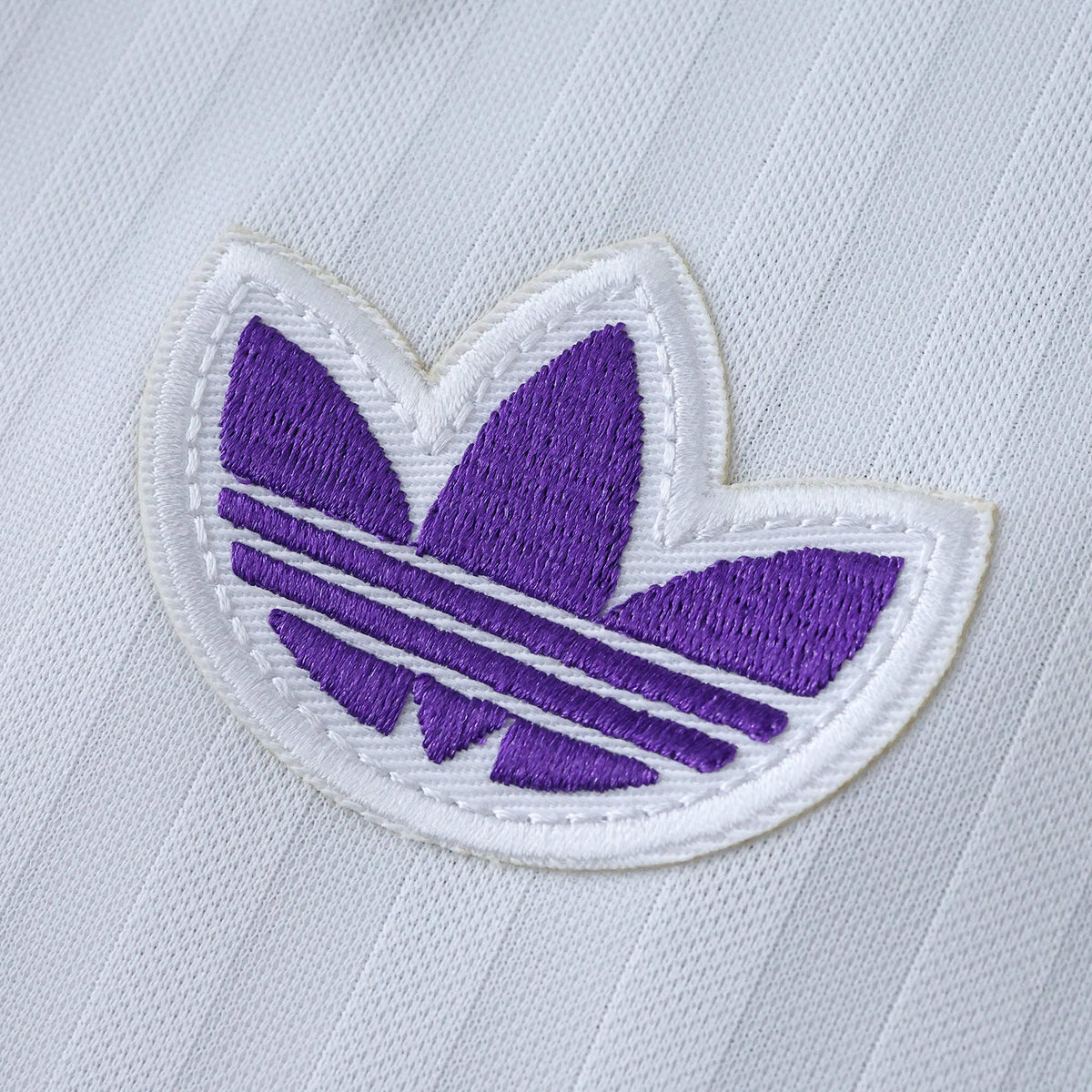 Camiseta Local Real Madrid 2025/26 - Versión Clásica