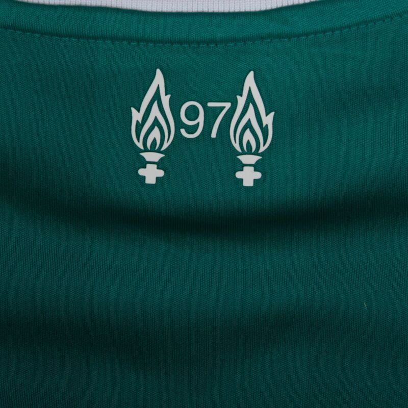 Liverpool 25/26 III Camiseta de local - Versión aficionado - Manga larga