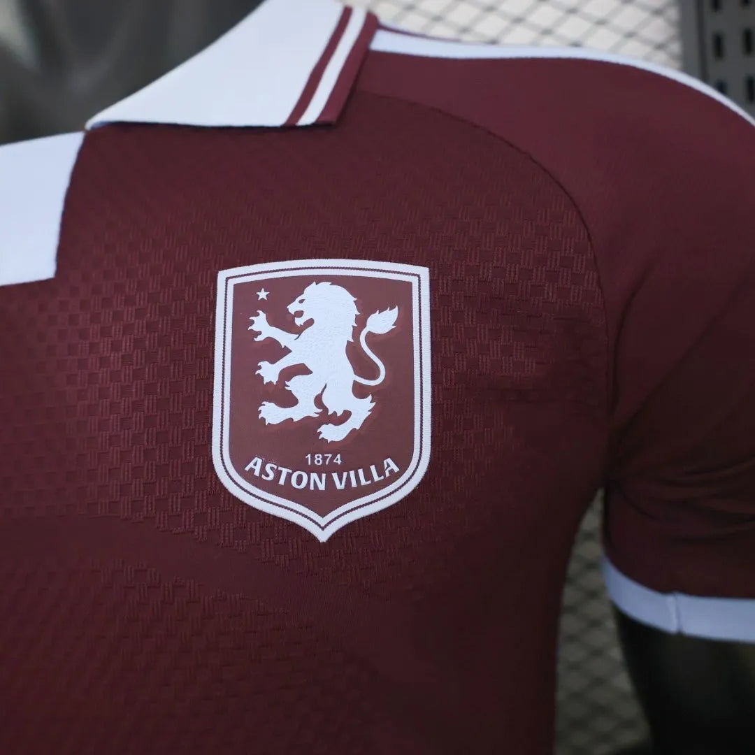 Camiseta de jugador del Aston Villa de local 2024/2025