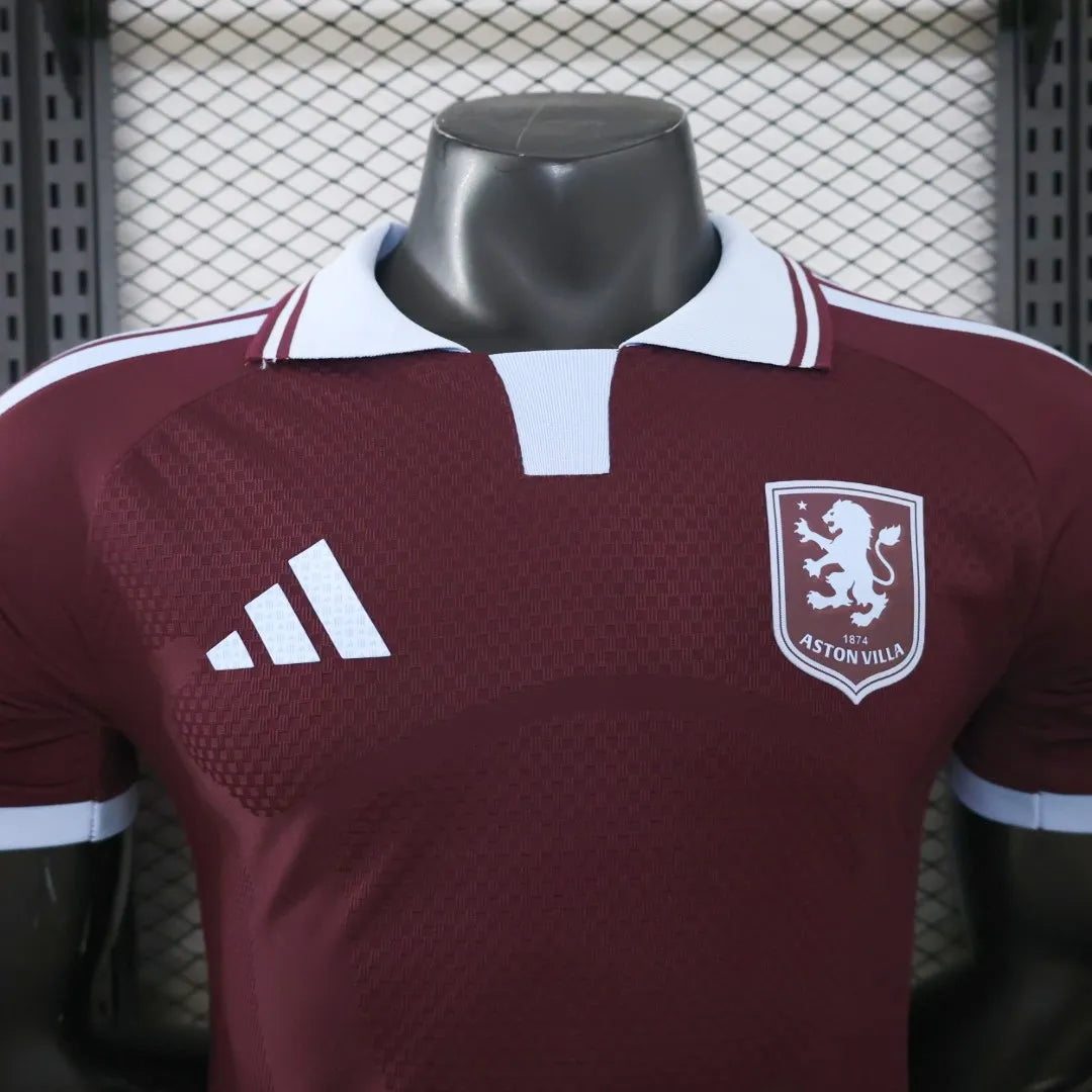 Camiseta de jugador del Aston Villa de local 2024/2025