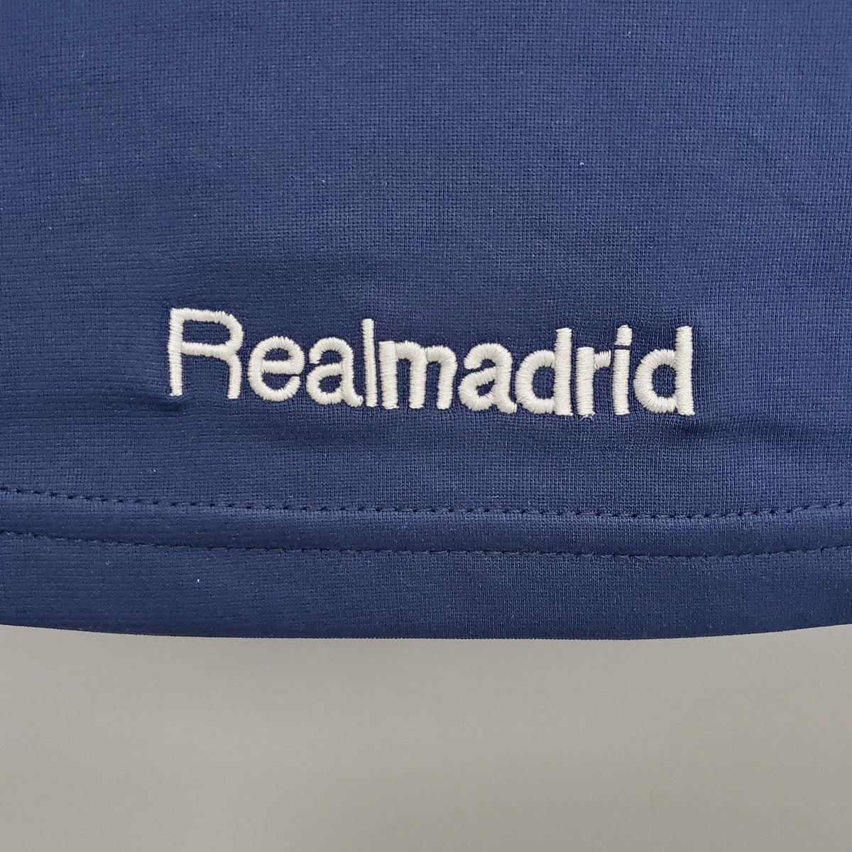 Real Madrid Retro Away Jersey 2005/2006