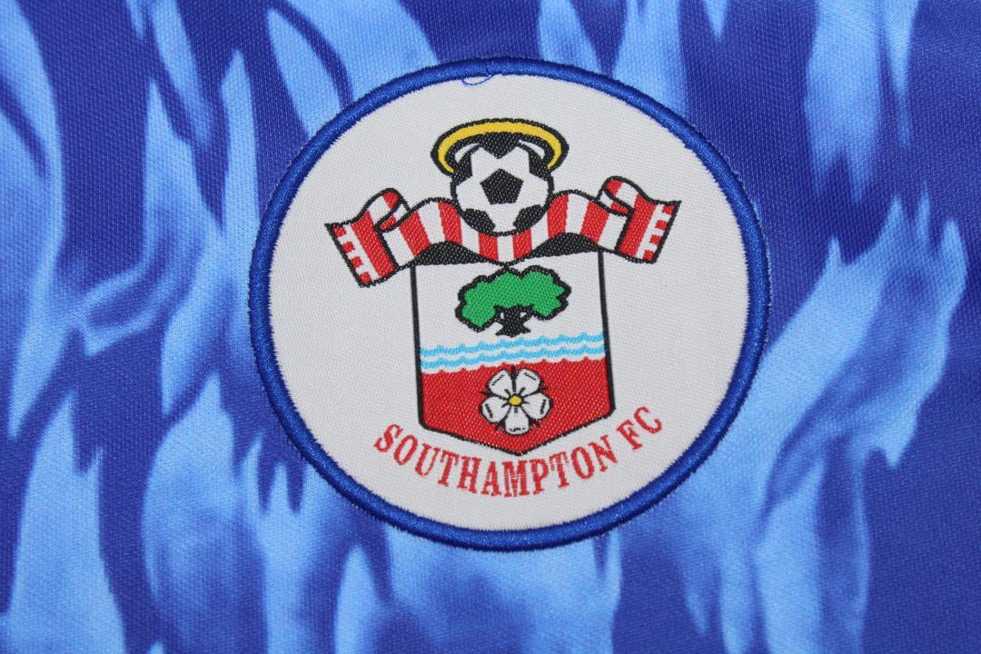Camiseta retro de visitante del Southampton 1991/1993