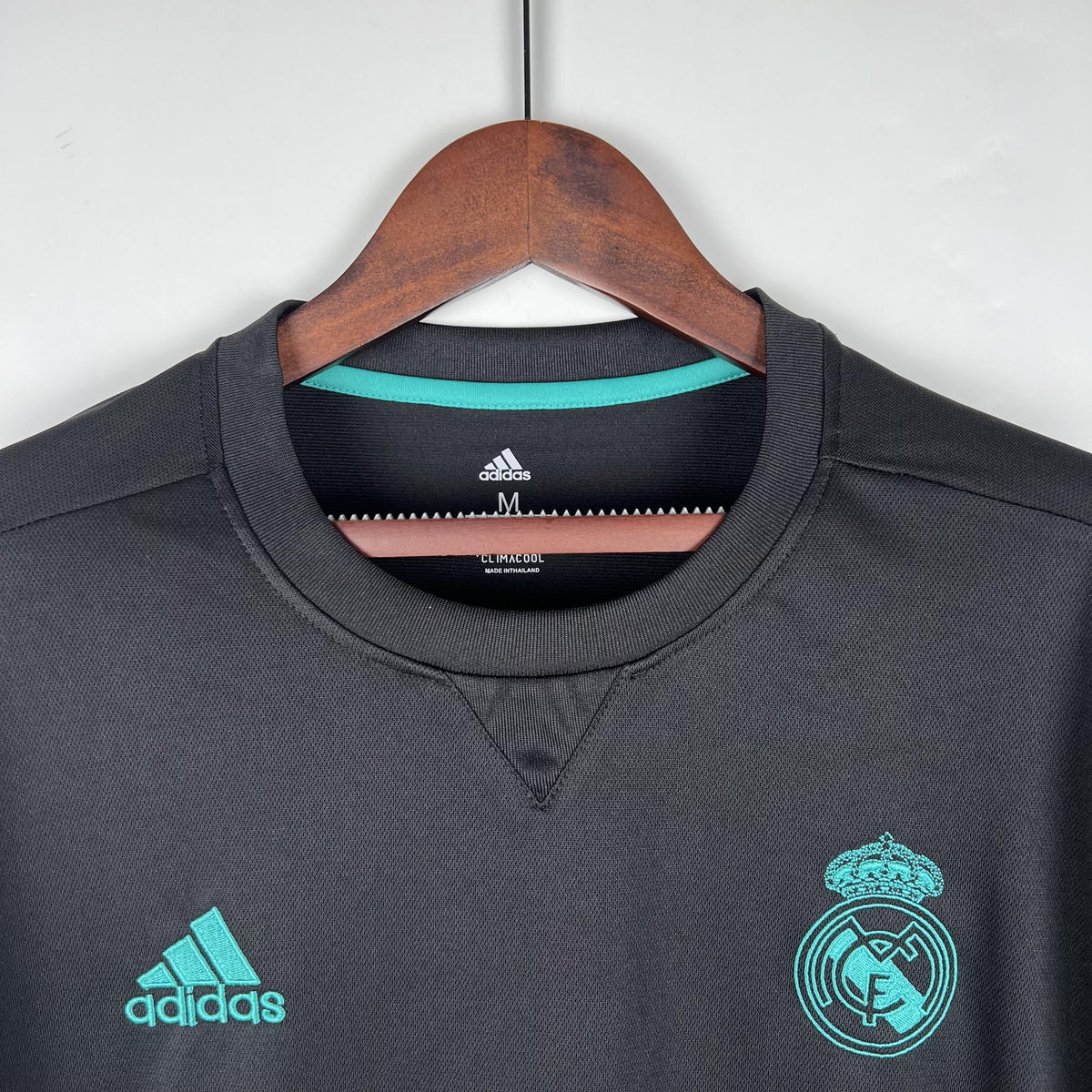 Camiseta retro de visitante del Real Madrid 2017/2018 - Manga larga