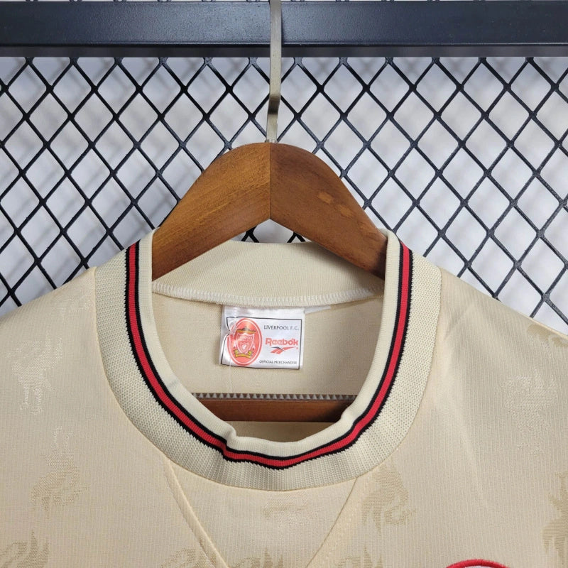 Camiseta retro de visitante del Liverpool 1996