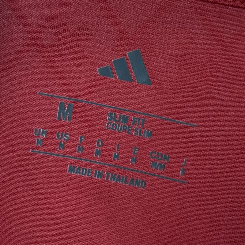 Camiseta roja de edición especial del Ajax 