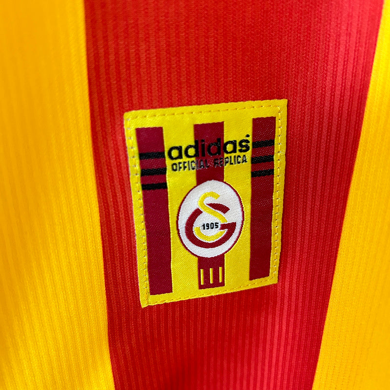 Camiseta retro local del Galatasaray 1999/2000